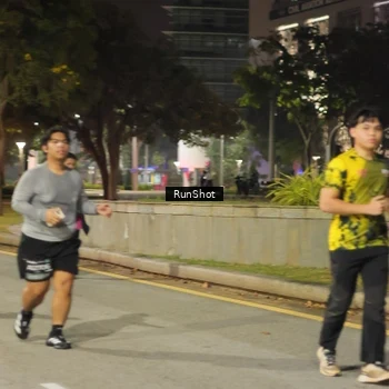 Runner Photo 7071339