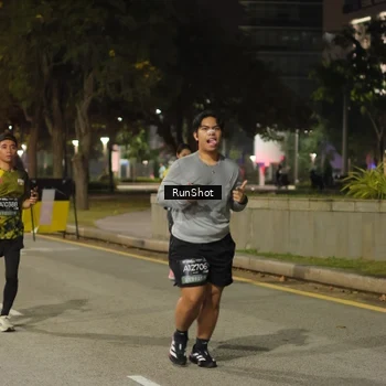 Runner Photo 7071342