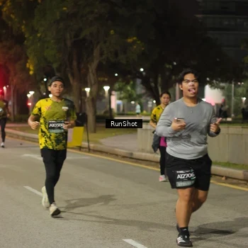 Runner Photo 7071345