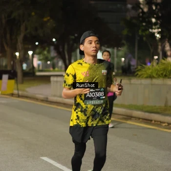 Runner Photo 7071354