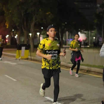 Runner Photo 7071373