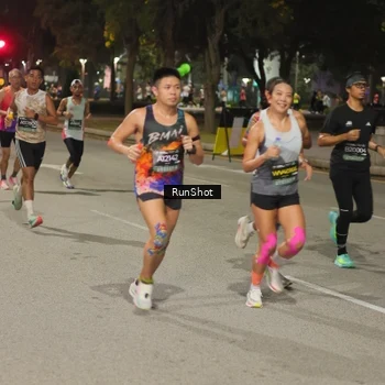 Runner Photo 7071390