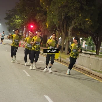 Runner Photo 7071398