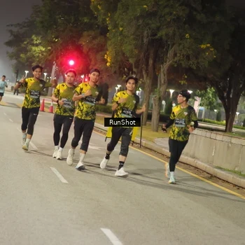 Runner Photo 7071399