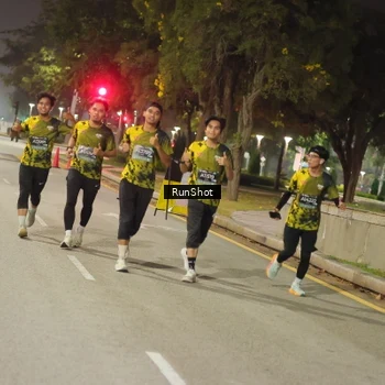 Runner Photo 7071401