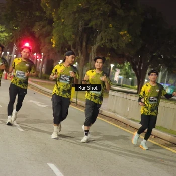 Runner Photo 7071412