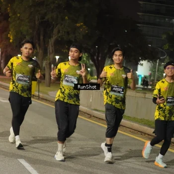 Runner Photo 7071428