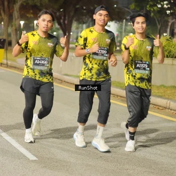 Runner Photo 7071438