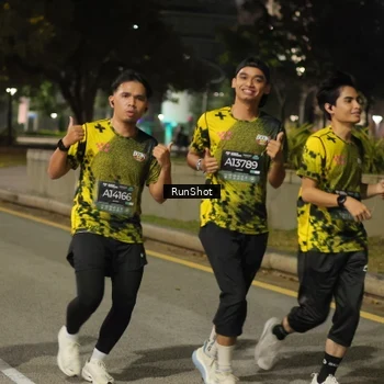 Runner Photo 7071447