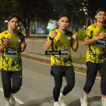 Runner Photo 7071449