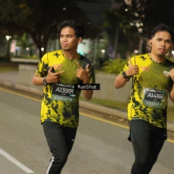 Runner Photo 7071459