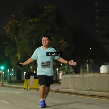 Runner Photo 7071476