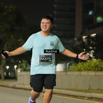 Runner Photo 7071492