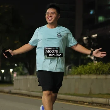 Runner Photo 7071497
