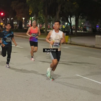 Runner Photo 7071537