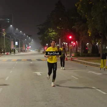 Runner Photo 7071547