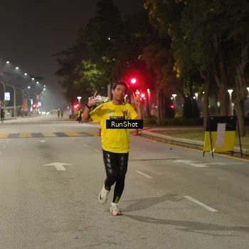 Runner Photo 7071551