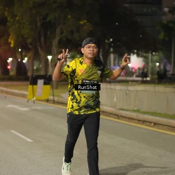 Runner Photo 7071595