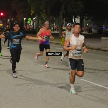 Runner Photo 7071605