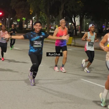 Runner Photo 7071648