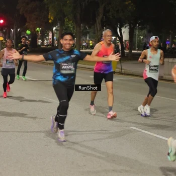 Runner Photo 7071660