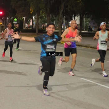 Runner Photo 7071682