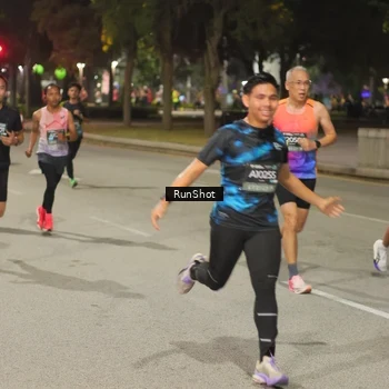 Runner Photo 7071694