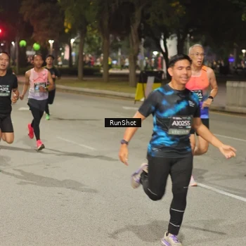 Runner Photo 7071706