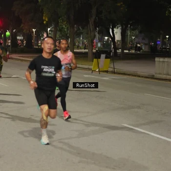 Runner Photo 7071789