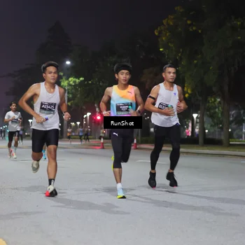 Runner Photo 7071876