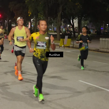 Runner Photo 7071915