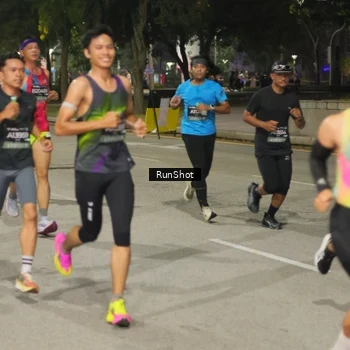 Runner Photo 7072797