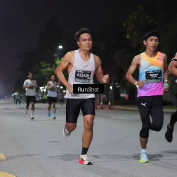 Runner Photo 7073063