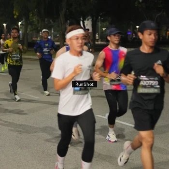 Runner Photo 7073303