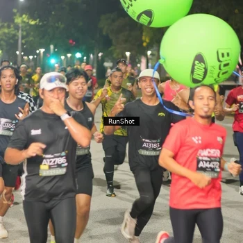 Runner Photo 7073843