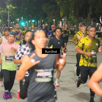 Runner Photo 7073912