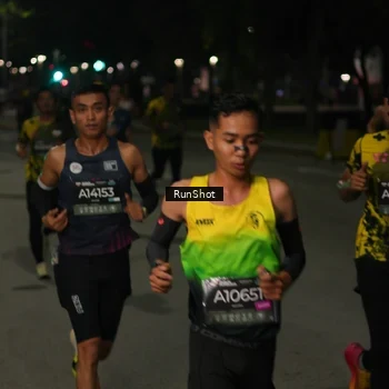 Runner Photo 7074418