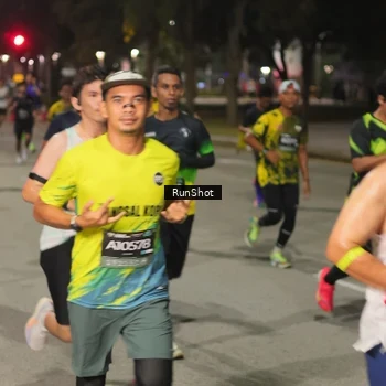 Runner Photo 7074541
