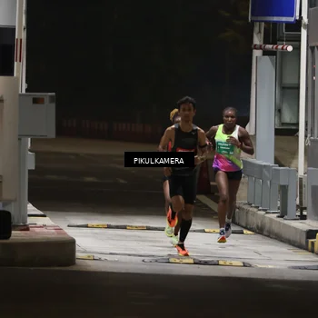 Runner Photo 7078485