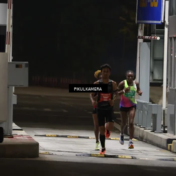 Runner Photo 7078486
