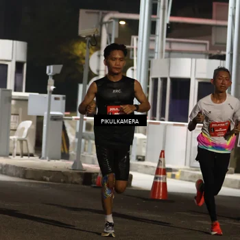 Runner Photo 7078543