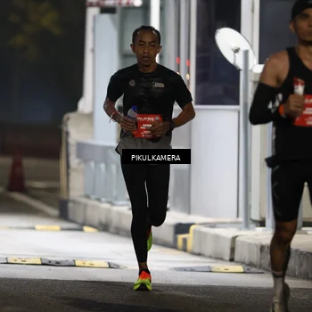 Runner Photo 7078567