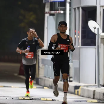 Runner Photo 7078568