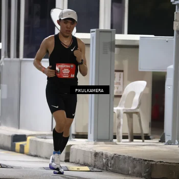 Runner Photo 7078606