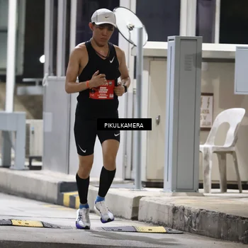 Runner Photo 7078609