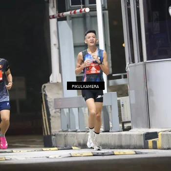 Runner Photo 7078612