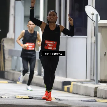 Runner Photo 7078633