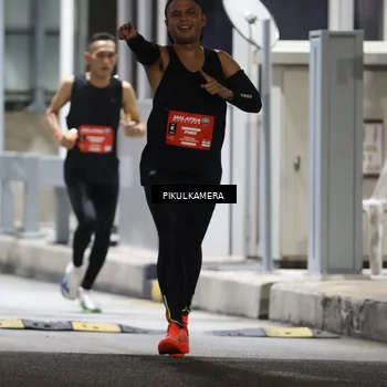 Runner Photo 7078640