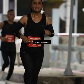 Runner Photo 7078649