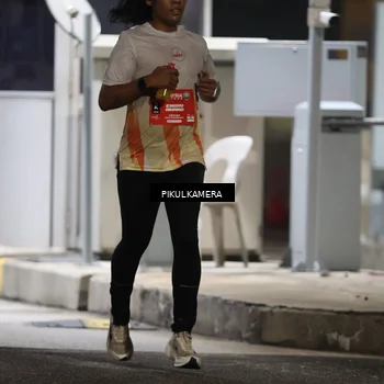 Runner Photo 7078660